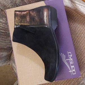 Dansko Broonze Bootie Boots Shoes Size 40 M 9 Otis Kid Suede